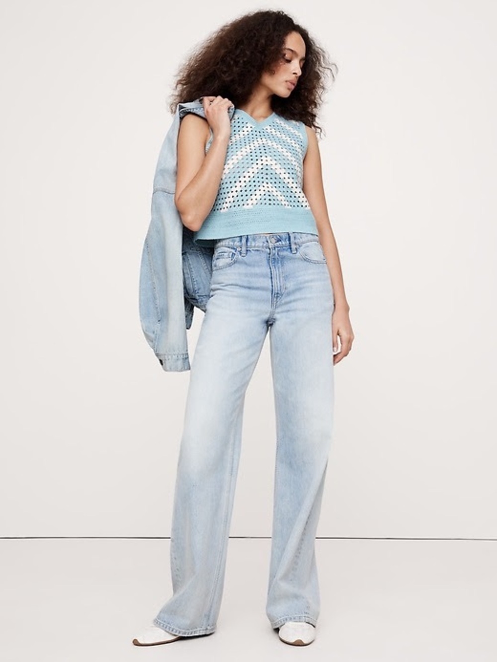 Banana Republic Blue and Cream Crochet Crop Tank